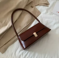 POLISHED LEATHER MINIMALIST SHOULDER BAG