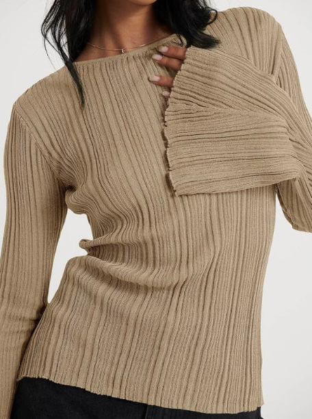 ESSENTIAL FOLD KNIT SWEATER